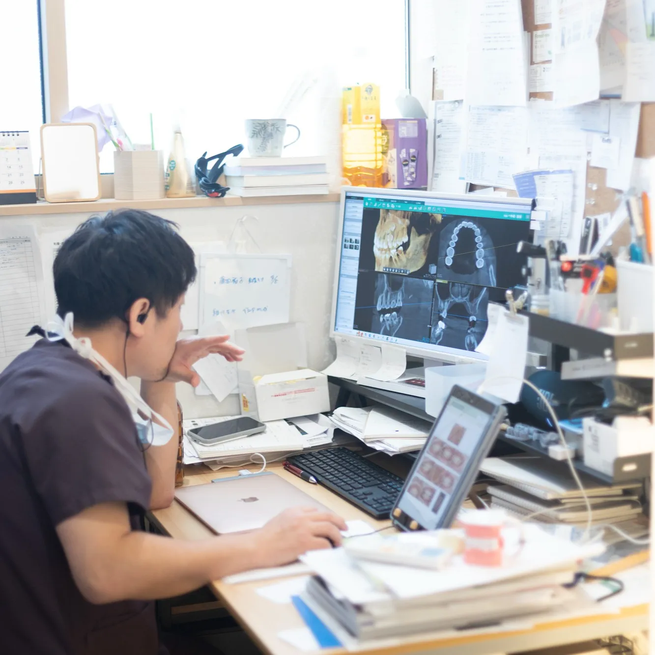 実は院内に、デスクワーク専用のお部屋があります📚